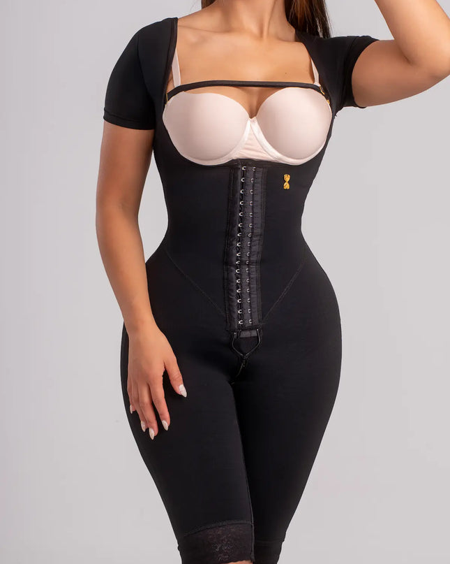 Faja reloj de arena manga 3/4  hasta la rodilla con cremallera perineal y broche central